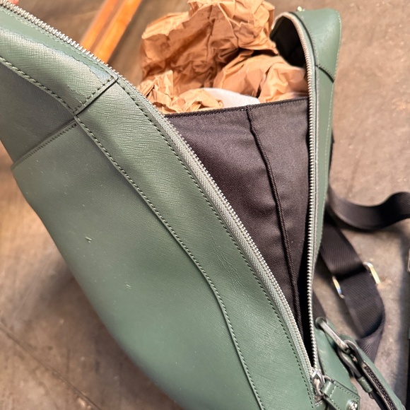 Brand New $900+ Leather Adjustable Backpack w/ Slight Peeling - Picture 7 of 16